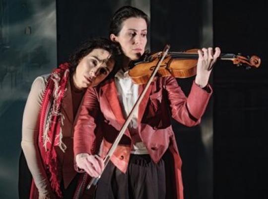 bild-iur-1-teater-aspect-ratio-27-20